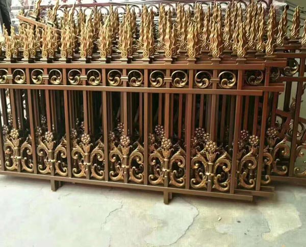 鋁藝護(hù)欄有哪些常見(jiàn)的應(yīng)用？